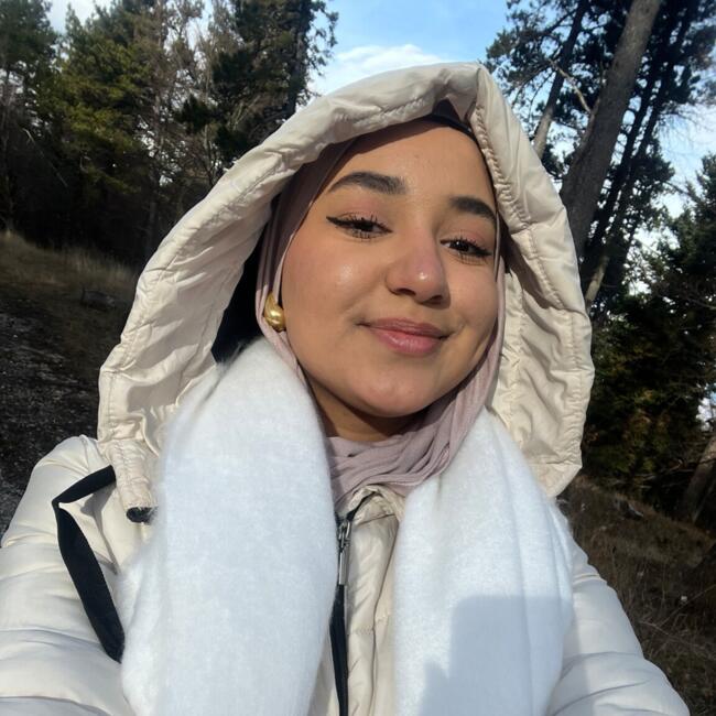 جليسة أطفال في رادس: Lamis