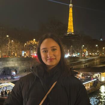 Babysitter in Angers: Nadine