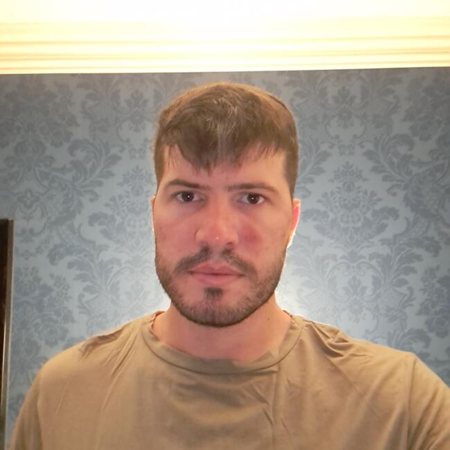 Emprego de babá em Florianópolis: Edilson