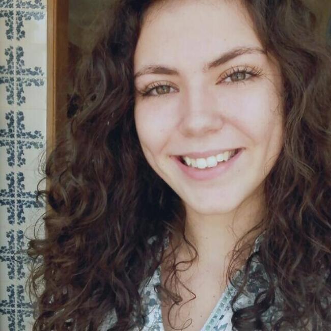 Babysitter em Moita: Sara