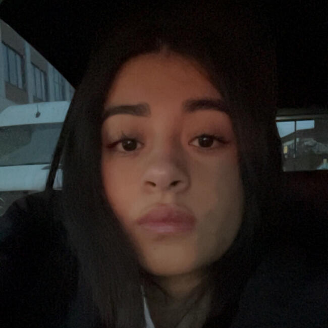 Babysitter in London: Meena