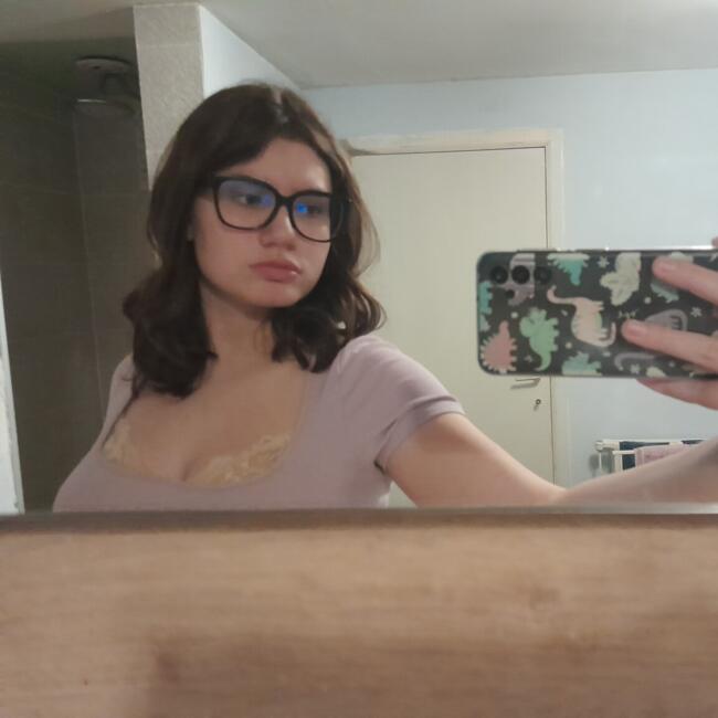 Babysitter in Péruwelz: Juliette