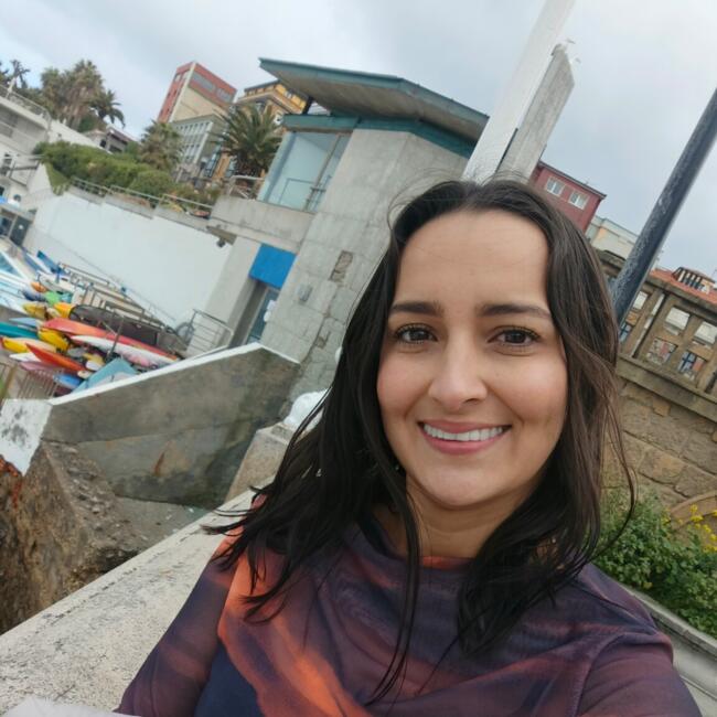 Canguro en Gijón: Jeinny Paola