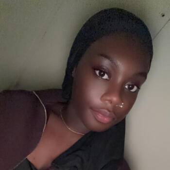 Babysitter in Stains: Hawa