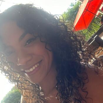 Babysitter Goiânia: Ingrid