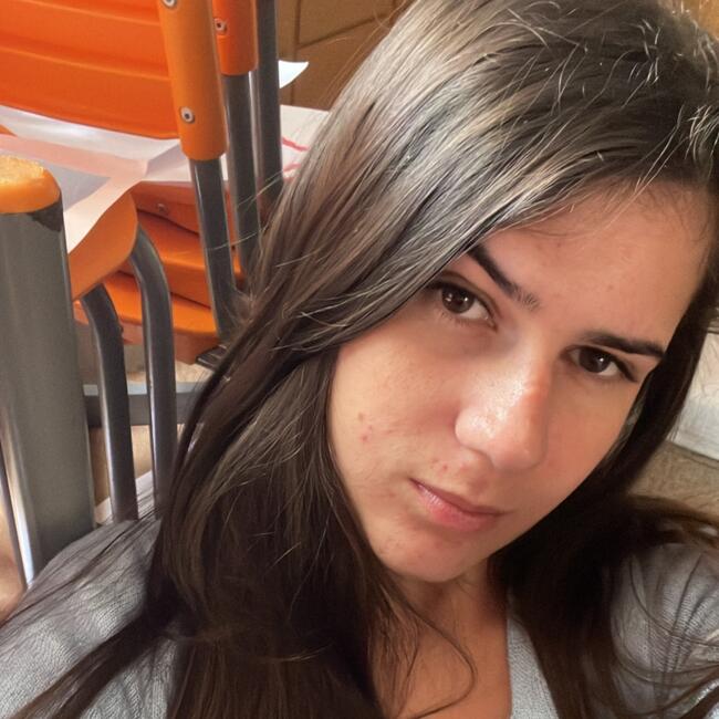 Babá em Uberlândia: Daniele