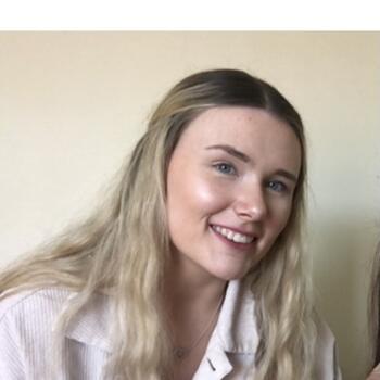 Babysitter in Belfast: Aoife