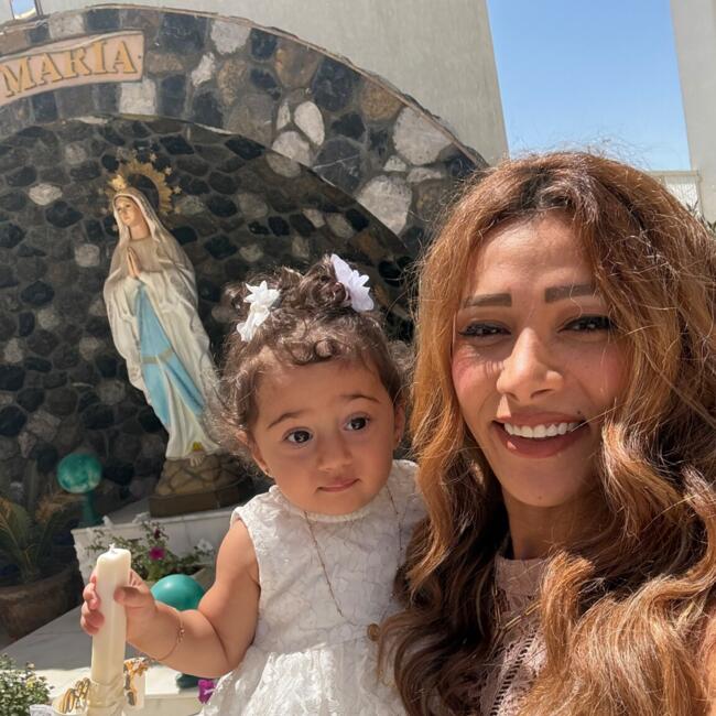 وظيفة جليسة أطفال في Jazīrat Abū Z̧aby: Meray