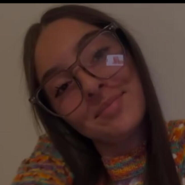 Babysitter in Nantes: Yasmine