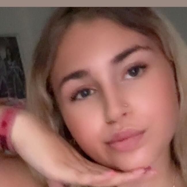 Babysitter in Marseille: Calista