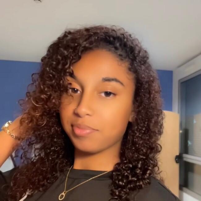 Babysitter in Sainte-Eulalie: Noelyne