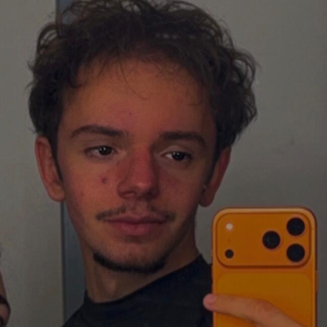 Babysitter in Saint-Xandre: Jimmy