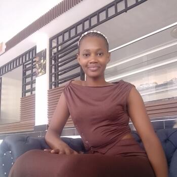 Babysitter in Diani Beach: Veronica