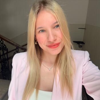 Babysitter in Vienna: Kim
