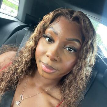 Babysitter in Paris: Keren