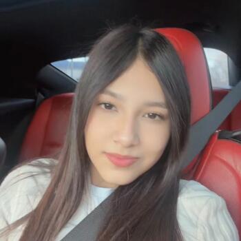 Babysitter in Dallas: Yeimi
