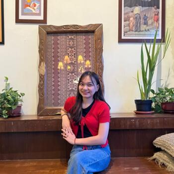 Babysitter Bekasi: Hilary