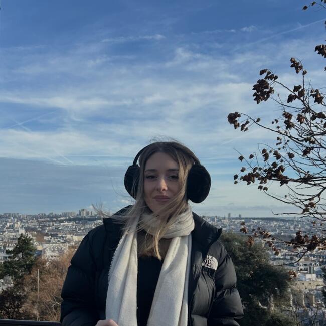 Bonă în Craiova: Iulia