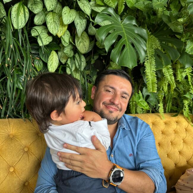 Δουλειά για babysitter στην περιοχή Chía: Carlos Andres