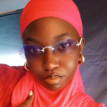 Babysitter Abu Dhabi: Nantongo