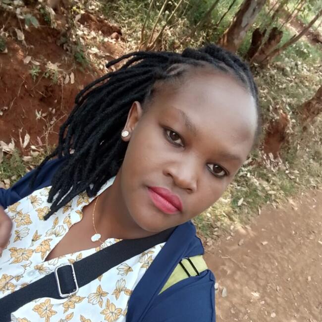 مربية أطفال في دبي: Bevelyne