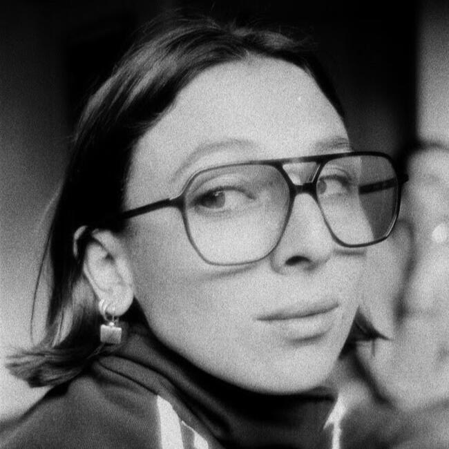 Babysitter in Paris: Léa