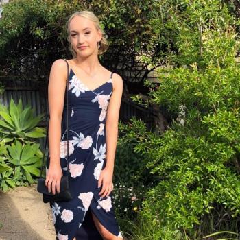 Babysitter in Melbourne: Holly