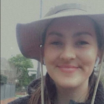 Babysitter Melbourne: Courtney