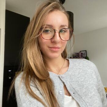 Babysitter in Nîmes: Lilou