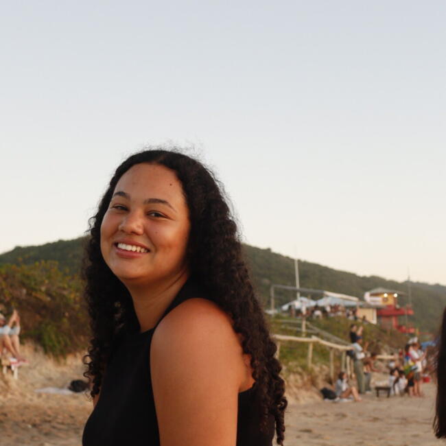 Niñera en Florianópolis: Yasmin Victoria