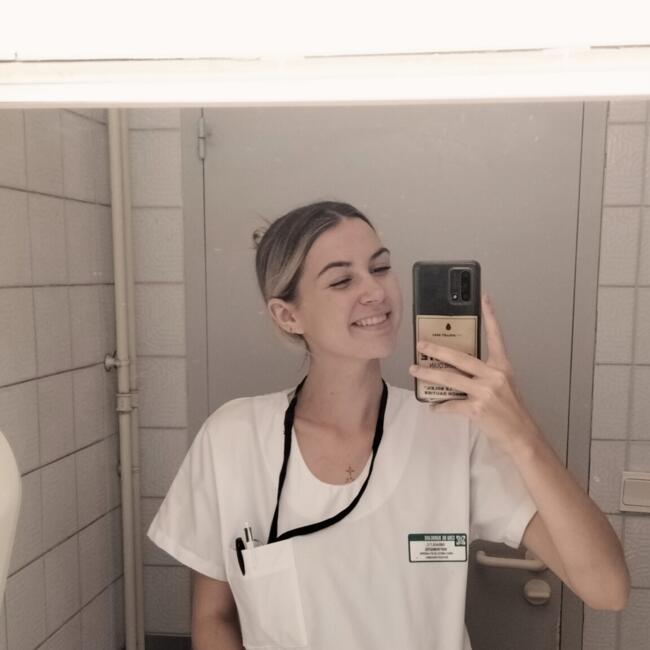 Babysitter in Pessac: Céleste
