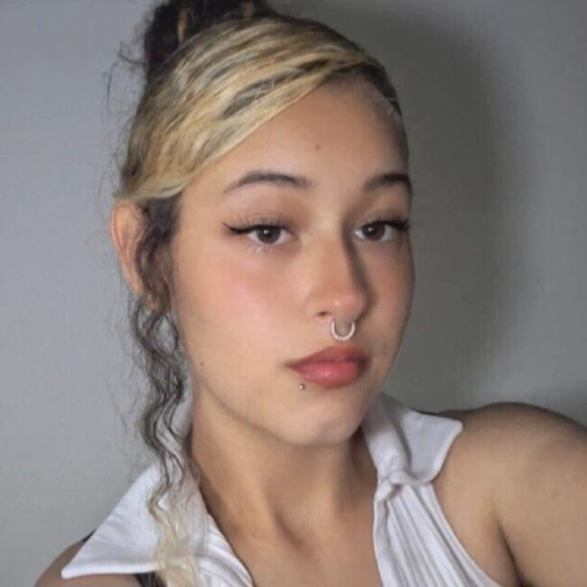 Babá em Jaguariúna: Laura