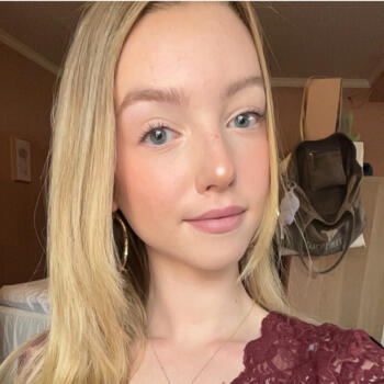 Babysitter in Indre Arna: Julia