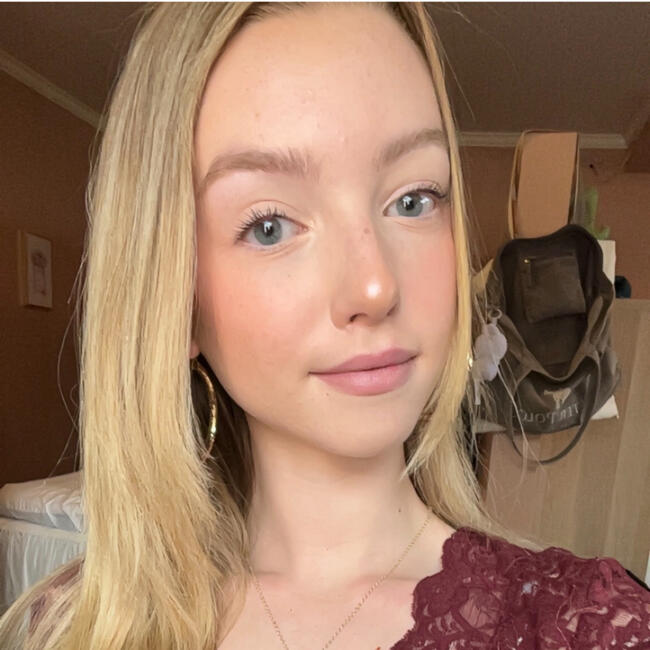 Babysitter in Indre Arna: Julia