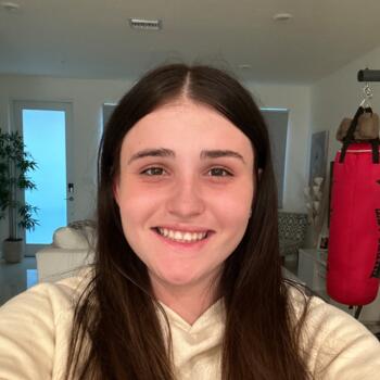 Babysitter in Miami: Karina