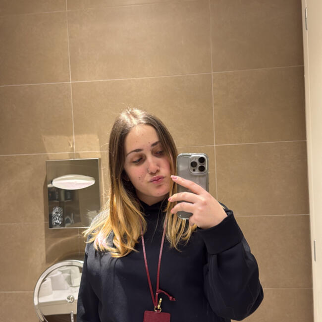 Babysitter in Florence: Alice