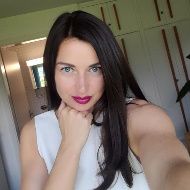 Babysitting job in Safien Platz: Faye