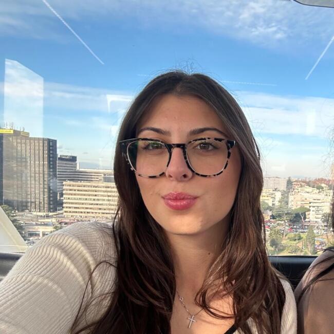 Babysitter in Pescara: Rebecca