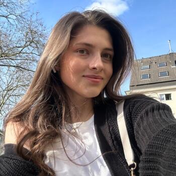Babysitter in Marienheide: Elina