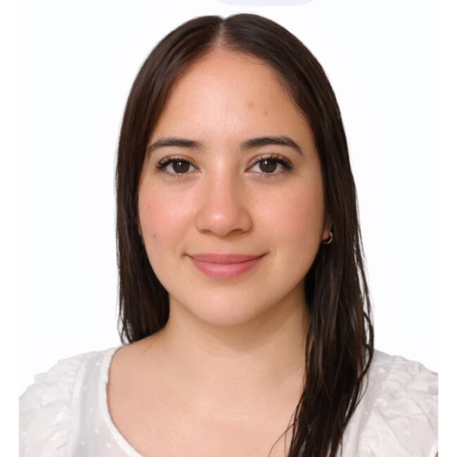 Babysitter in Pilar: Yasmina Bellati