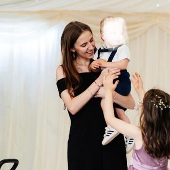 Babysitter in Northampton: Katie