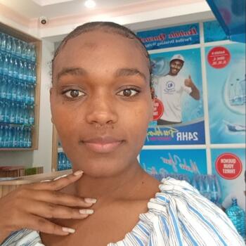 Babysitter Nairobi: Catherine