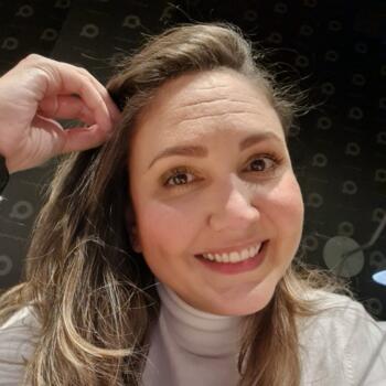 Babysitter Porto Alegre: Thayná