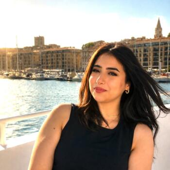Babysitter in Combs-la-Ville: Salma