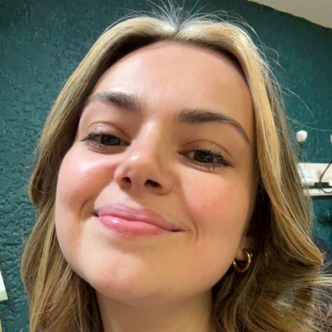 Babysitter in Toulouse: Faustine