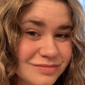 Baby-sitter in Foothills: Mollie