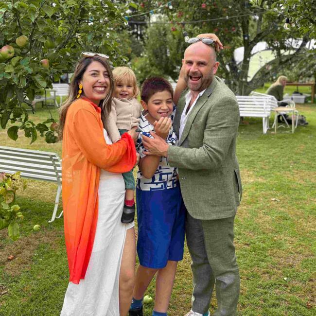 Babysitting job in Unquillo: Vincent y lizzie