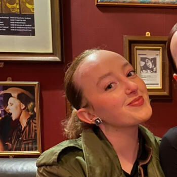 Babysitter in Shipley: Elly