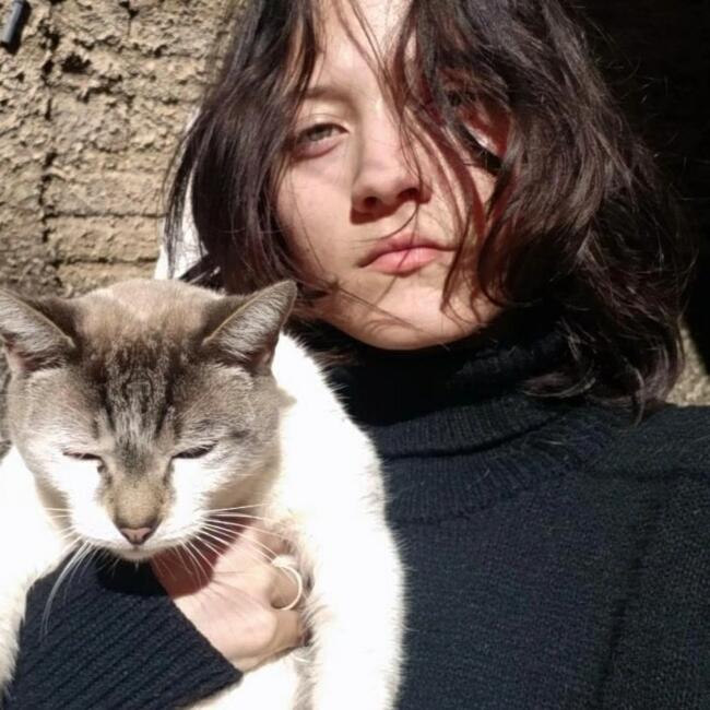 Babá em Londrina: Isabelle