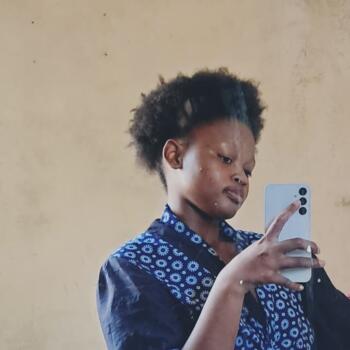 Babysitter in Cape Town: Sbongile